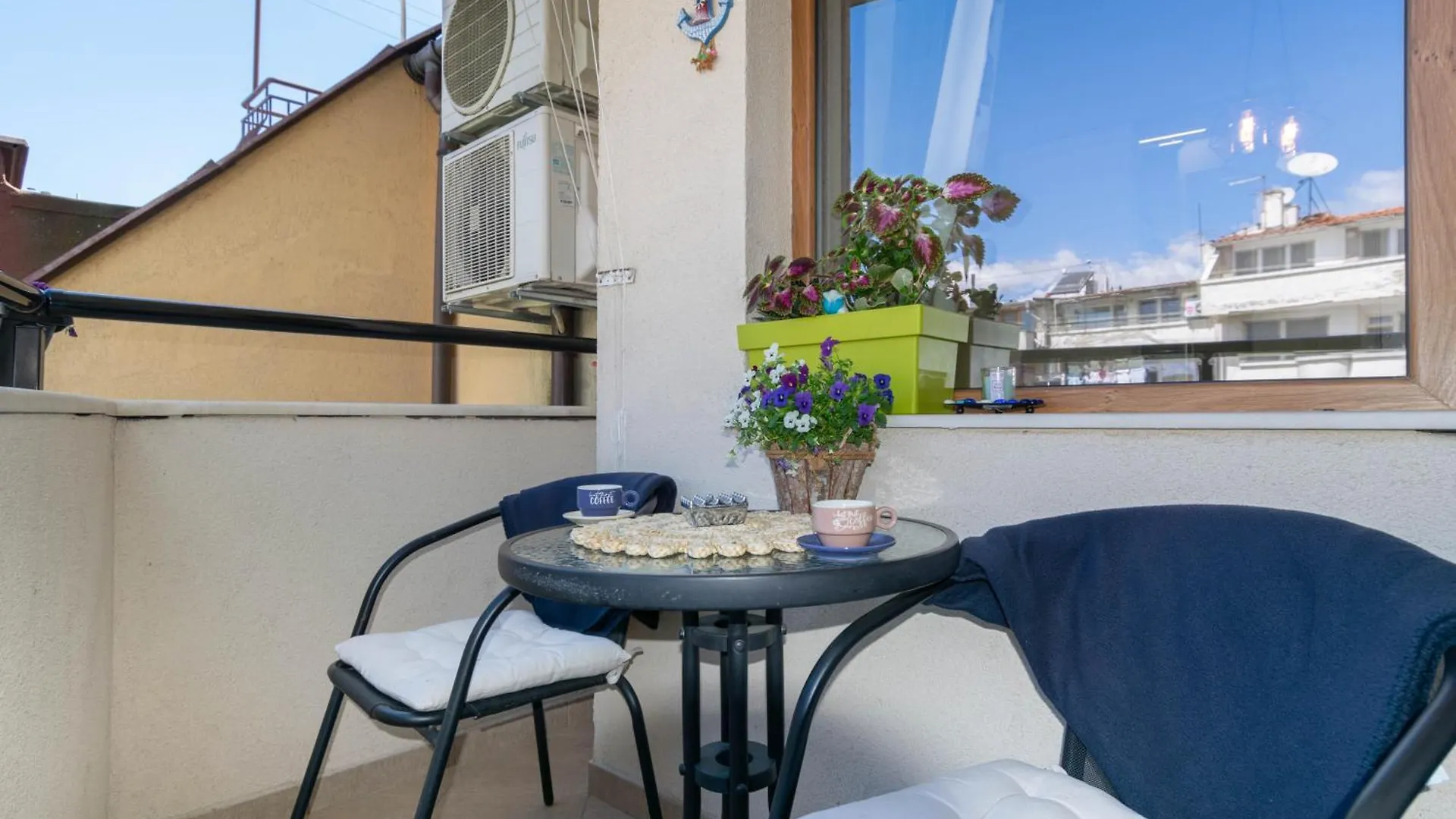 Joy Apartment Burgas Center Private Parking 0*,  Bulgaristan